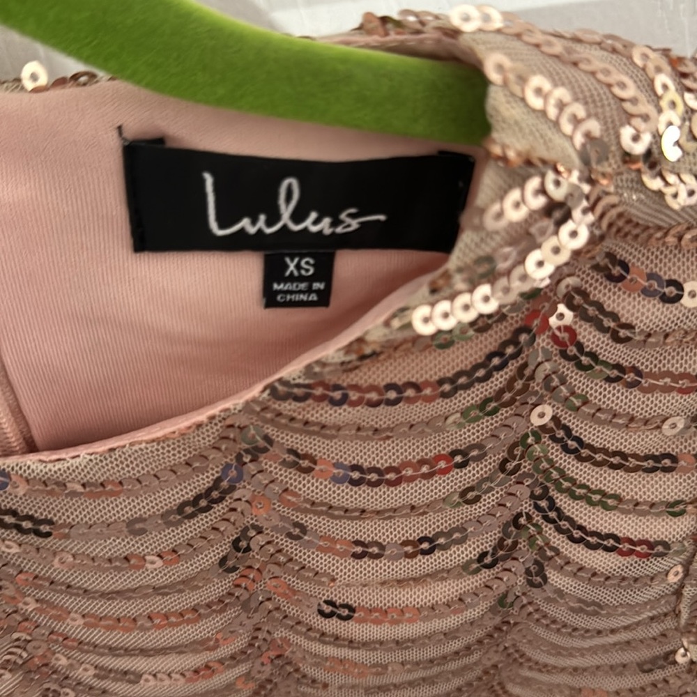 LULUS XS SEQUIN SHORT DRESS - Picture 10 of 13